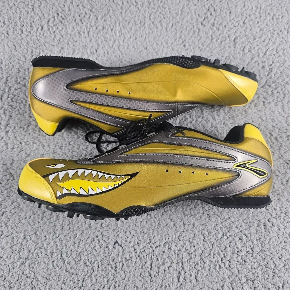 Brooks Surge MD Shoes Mens 12.5D 41200701 Track Field Running Sprinting Cleats